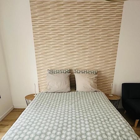 B&B Chez L'Habitant Chambre Privative Sur La Route Des Vins Tv Parking Box Velo Issenheim Buitenkant foto
